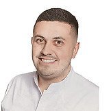 Врач Бухалов Артур Игоревич