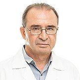 Врач Янгареев Риф Накипович