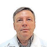 Врач Толстиков Сергей Петрович